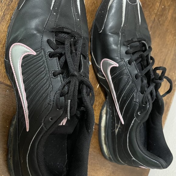 Women’s Nike Reax Run 4, Size 11 - Picture 2 of 5